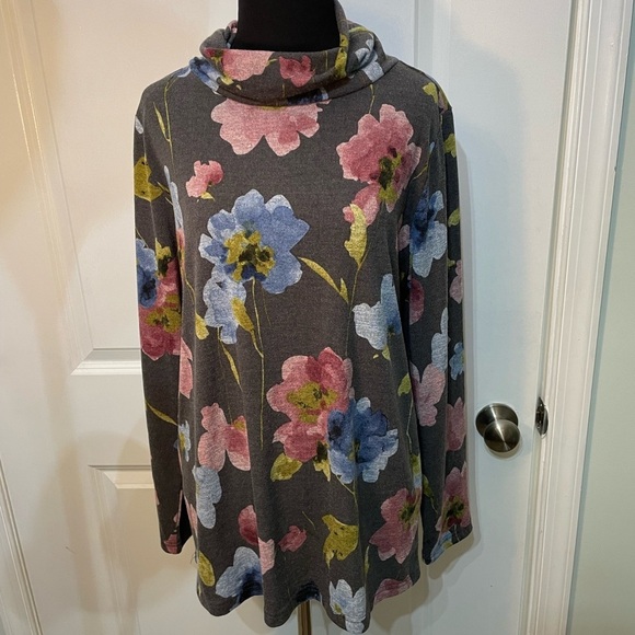 Trisha Tyler Sweaters - Trisha Tyler Floral Cowl Neck Sweater - Multicolor on Gray CB-AQ (Nov)